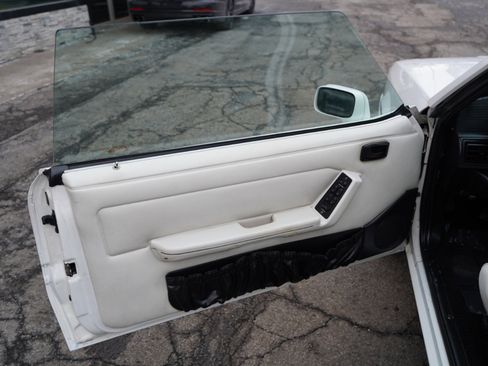 Used 1993 Ford Mustang LX image 24