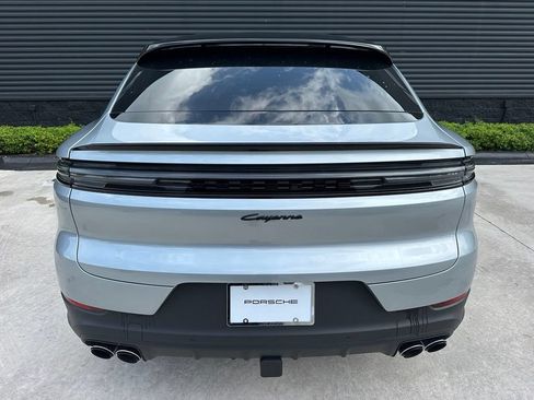 Certified 2026 Porsche Cayenne E-Hybrid Coupe AWD/4WD image 13