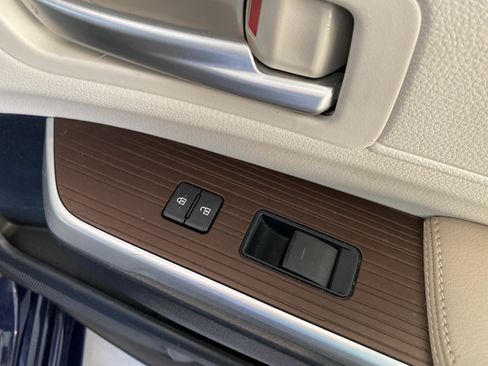 Used 2021 Toyota Sienna XLE image 30