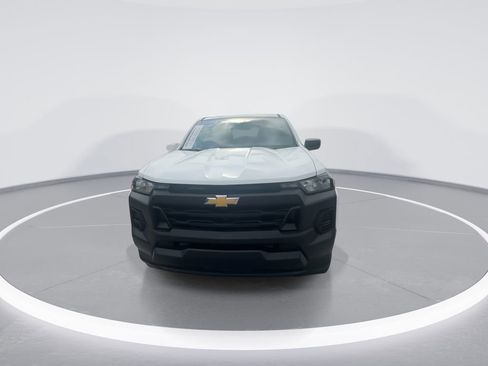 Used 2024 Chevrolet Colorado W/T image 3