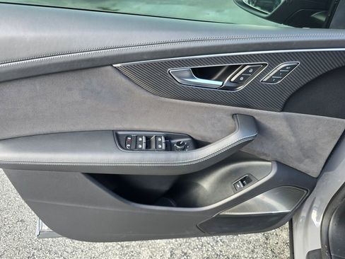 Used 2023 Audi RS Q8 w/ Black Optic Package image 24