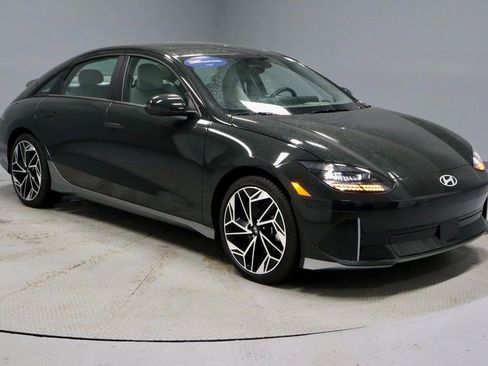 Certified 2024 Hyundai Ioniq 6 SEL image 6