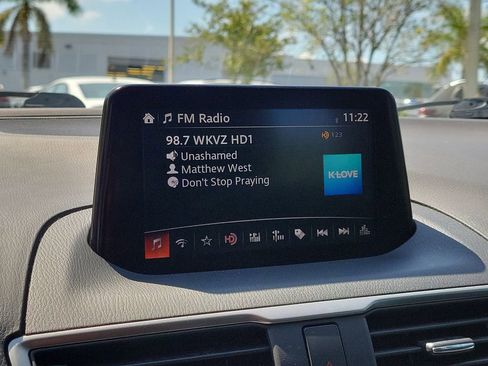 Used 2018 MAZDA MAZDA3 Sport FWD image 20