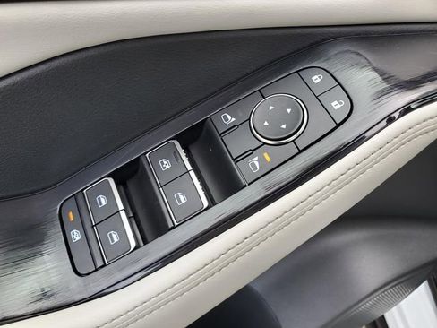 Certified 2024 Nissan Rogue SL w/ SL Premium Package image 17