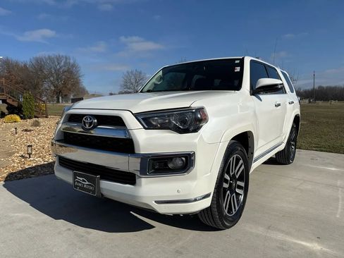 Used 2014 Toyota 4Runner Limited image 8
