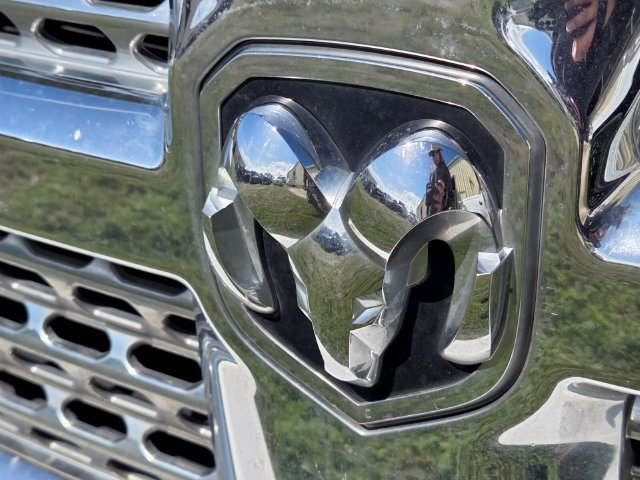 Used 2015 RAM 1500 Laramie w/ Convenience Group AWD/4WD image 6