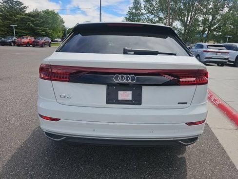 Used 2023 Audi Q8 Premium w/ Convenience Package AWD/4WD image 5