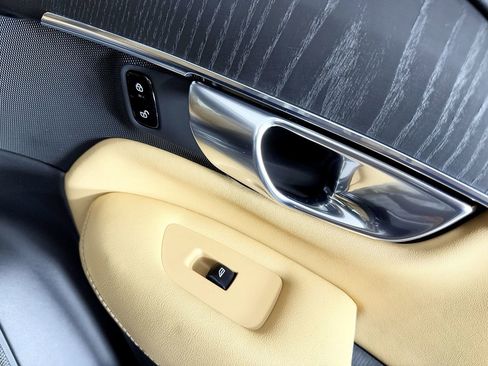 Used 2021 Volvo XC90 T6 Inscription w/ Advanced Package image 52