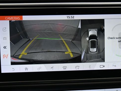 Used 2020 Land Rover Range Rover HSE image 15