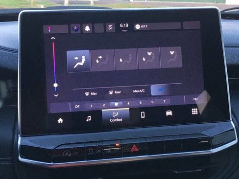 Used 2022 Jeep Compass Latitude image 17