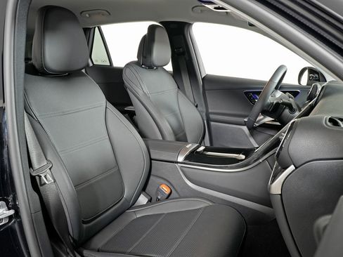 Certified 2025 Mercedes-Benz GLC 350e GLC 350e image 31