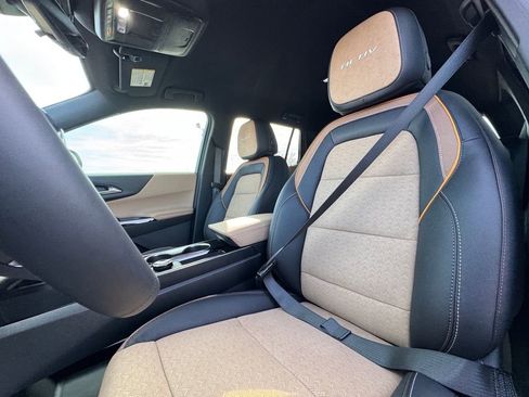 New 2026 Chevrolet Equinox ACTIV w/ Convenience Package III FWD image 13