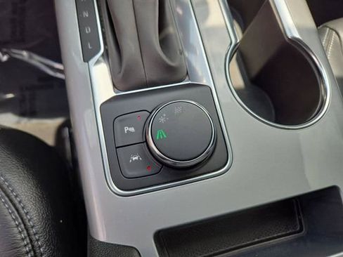 Used 2021 Chevrolet Blazer LT FWD image 28