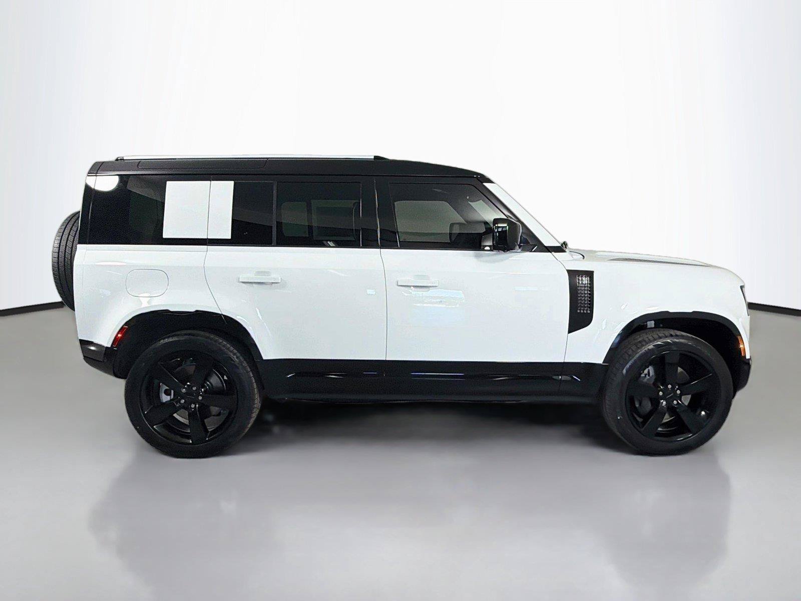 New 2026 Land Rover Defender 110 X-Dynamic SE AWD/4WD image 4