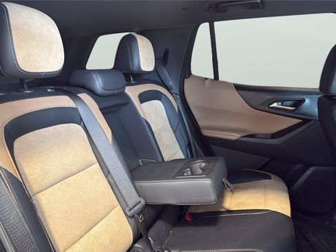 Used 2026 Chevrolet Equinox ACTIV w/ Safety and Technology Package FWD image 16