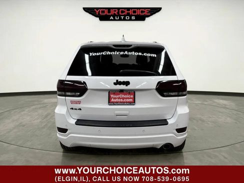 Used 2018 Jeep Grand Cherokee Altitude AWD/4WD image 4