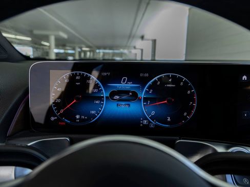Used 2022 Mercedes-Benz GLB 250 image 17