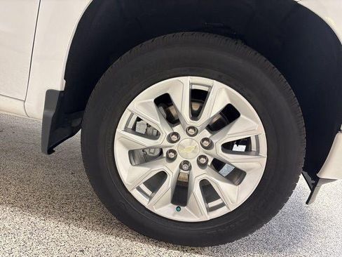 Used 2022 Chevrolet Silverado 1500 Custom AWD/4WD image 31