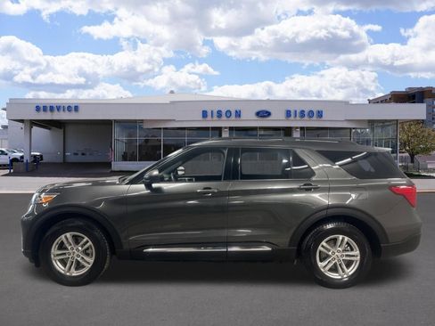 Used 2020 Ford Explorer XLT w/ Class III Trailer Tow Package image 6