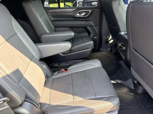 Used 2022 Chevrolet Tahoe Z71 w/ Z71 Off-Road Package AWD/4WD image 23