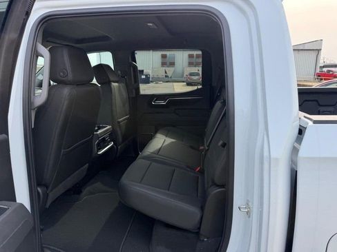 New 2026 GMC Sierra 1500 SLT w/ SLT Convenience Package image 7
