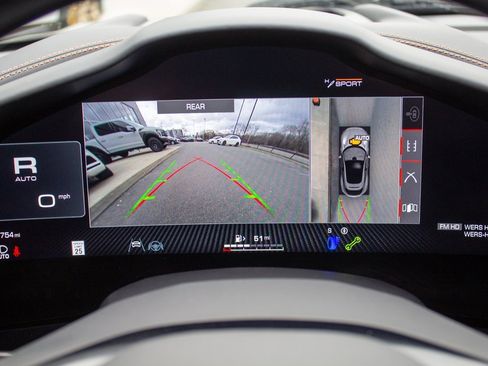 Used 2025 Ferrari Purosangue Base image 16