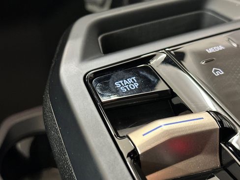 Used 2023 BMW iX xDrive50 w/ Sport Package image 33