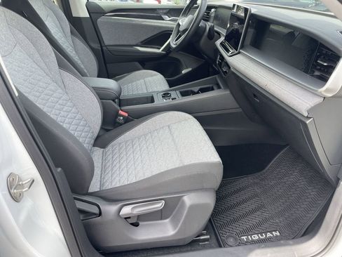 Used 2026 Volkswagen Tiguan S AWD/4WD image 31