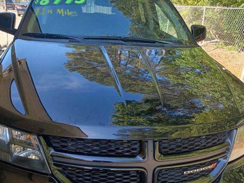 Used 2019 Dodge Journey Crossroad image 1