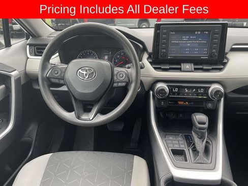 Used 2020 Toyota RAV4 XLE AWD/4WD image 14