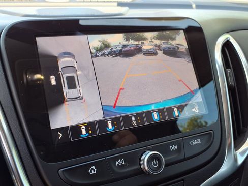 Used 2021 Chevrolet Equinox Premier image 23