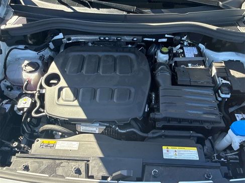 Used 2025 Volkswagen Tiguan S image 27