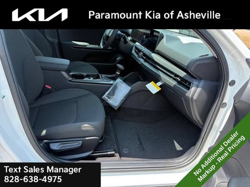 New 2026 Kia K4 FWD image 17