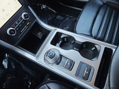 Used 2024 Ford Edge SEL image 19