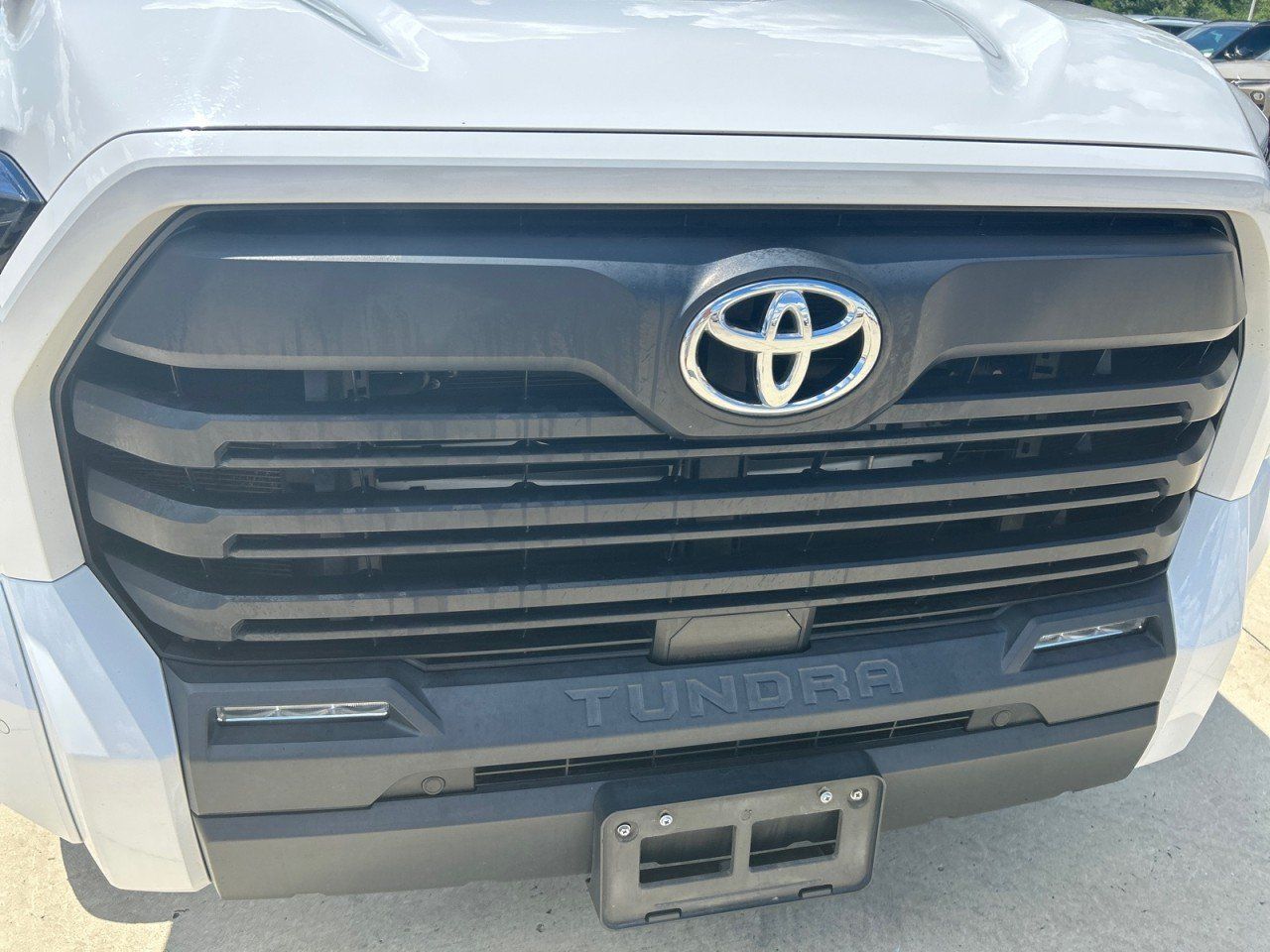 Used 2023 Toyota Tundra SR5 w/ SR5 Premium Package AWD/4WD image 8