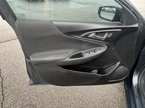 Used 2019 Chevrolet Malibu LT FWD image 14