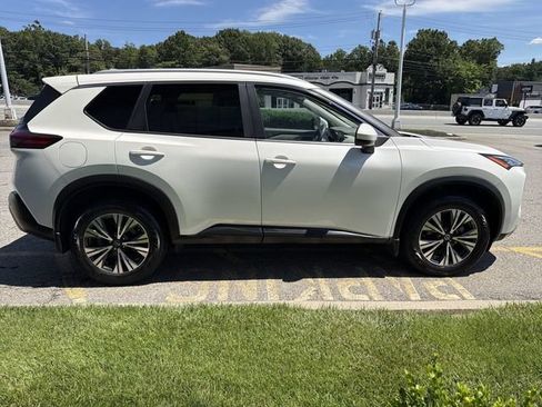 Certified 2023 Nissan Rogue SV w/ SV Premium B Package AWD/4WD image 9
