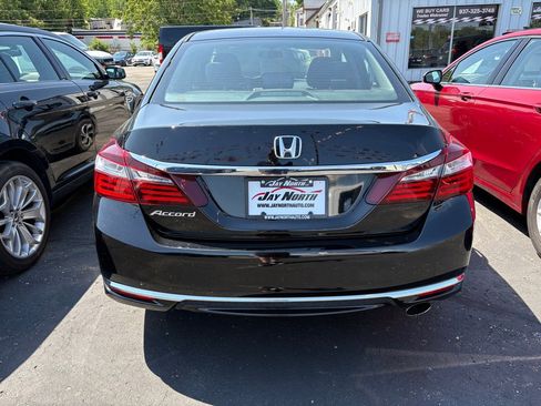Used 2016 Honda Accord LX image 3