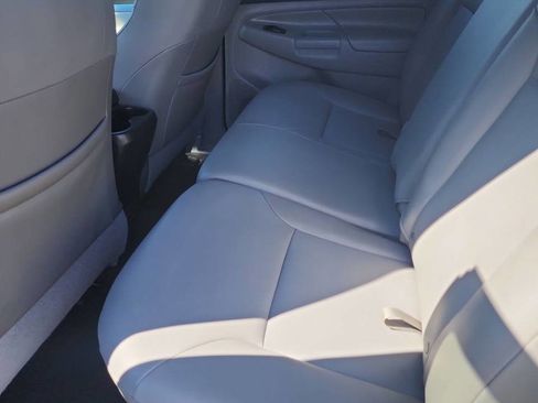 Used 2013 Toyota Tacoma 4x4 Double Cab w/ Limited Pkg image 14