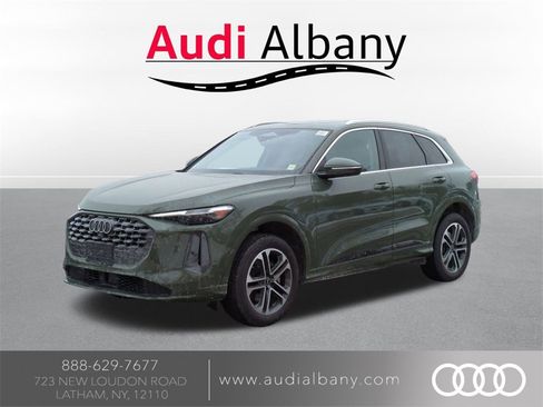 Used 2025 Audi Q5 Premium Plus w/ Premium Plus image 1