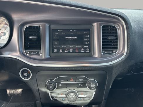 Used 2019 Dodge Charger SXT image 20