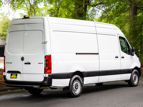 Used 2022 Mercedes-Benz Sprinter 2500 image 52