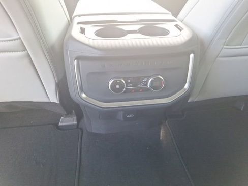 New 2025 Ford Expedition Platinum w/ Driver's Package image 12