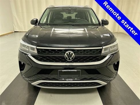 Certified 2023 Volkswagen Taos SE image 6