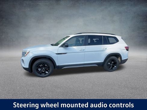 New 2025 Volkswagen Atlas Peak Edition SE image 11