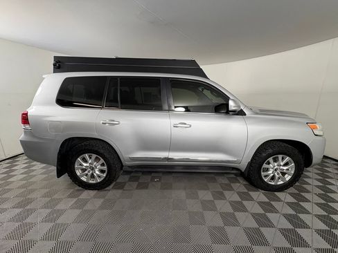 Used 2016 Toyota Land Cruiser AWD/4WD image 8