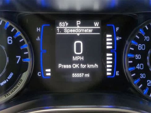 Used 2015 Chrysler 200 Limited image 28
