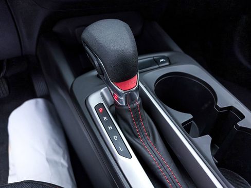 Used 2024 Chevrolet Trax RS w/ Sunroof Package image 23