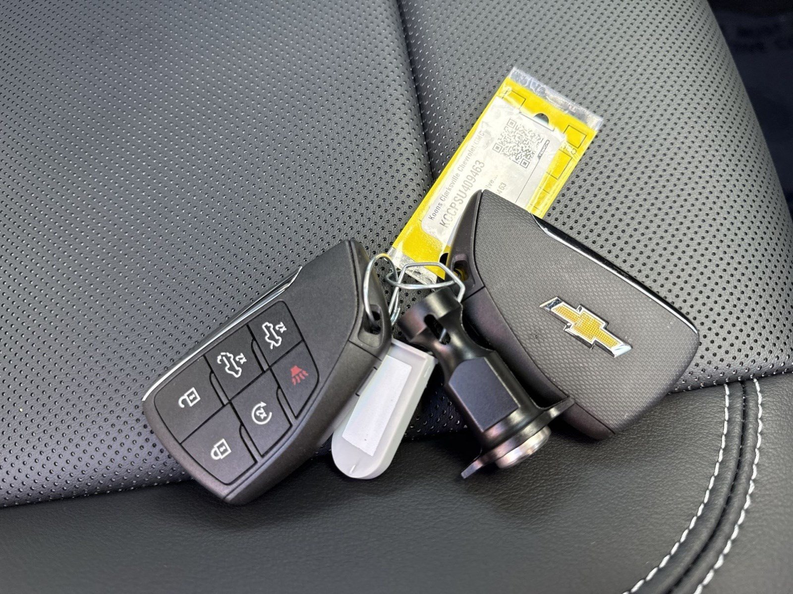 Used 2025 Chevrolet Silverado EV LT AWD/4WD image 26