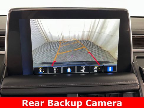Used 2024 Chevrolet Tahoe Z71 w/ Z71 Off-Road Package AWD/4WD image 4